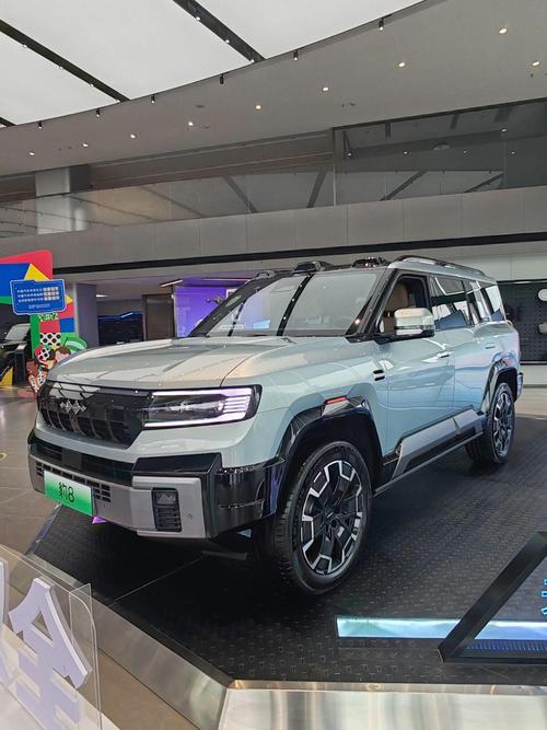 成都270比亚迪方程豹硬派越野的爆款，英菲尼迪35周年与你共成长